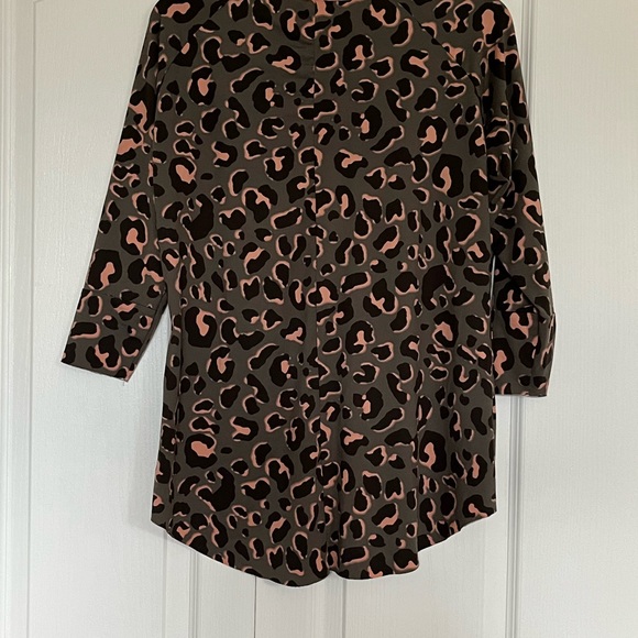 🇨🇦 Dotty Leopard and lace baseball t size xs -Toronto label - Picture 6 of 10